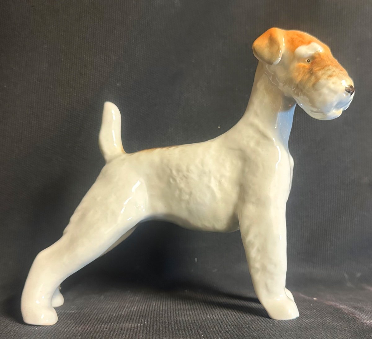 FOX TERRIER Chien en céramique polychrome Art Deco /1