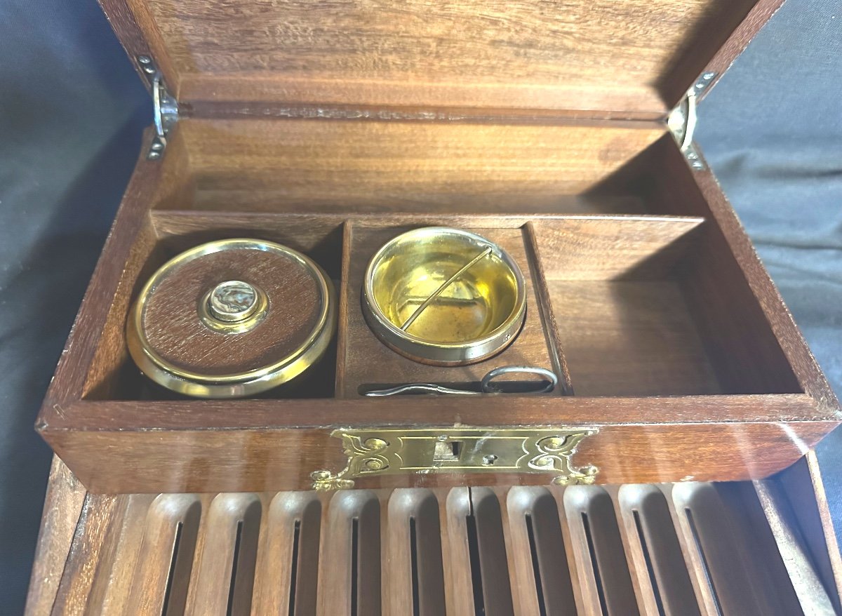 19th Century Cigars Cellar Folding Box With Ashtray Matchbox Scissors Mahogany Bronze-photo-4