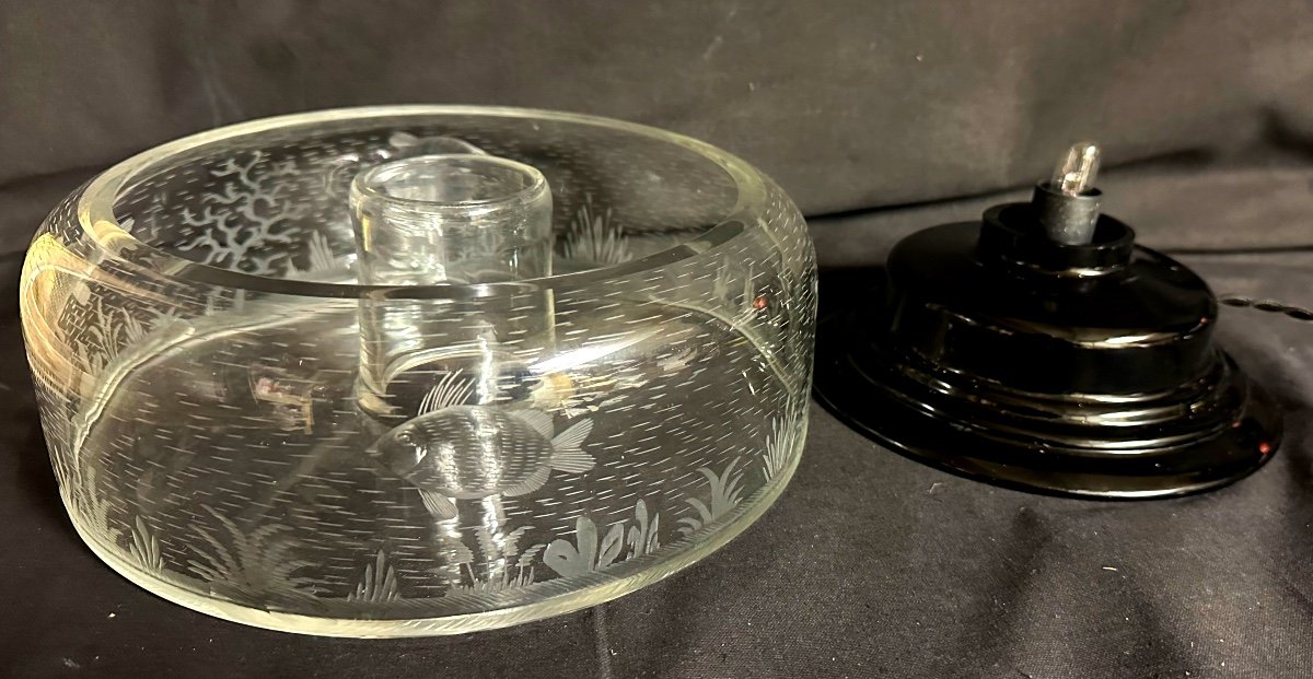 Engraved Crystal Aquarium Lamp Circa 1940 Signed Cristallerie Robert Belgium In Very Good Condition -photo-2