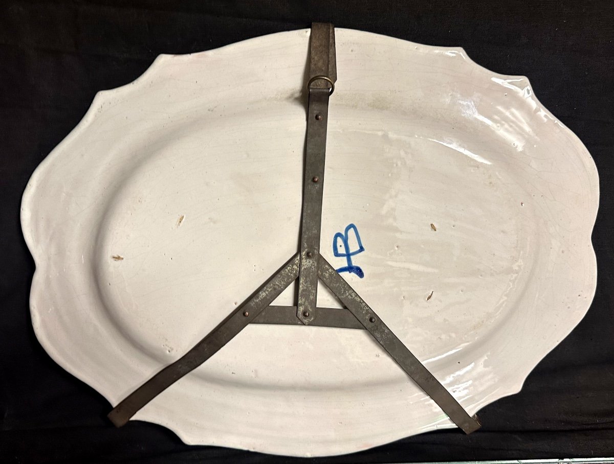 Grand plat en faïence de Quimper Noce Bretonne La Hubaudiere En très bon état -photo-3