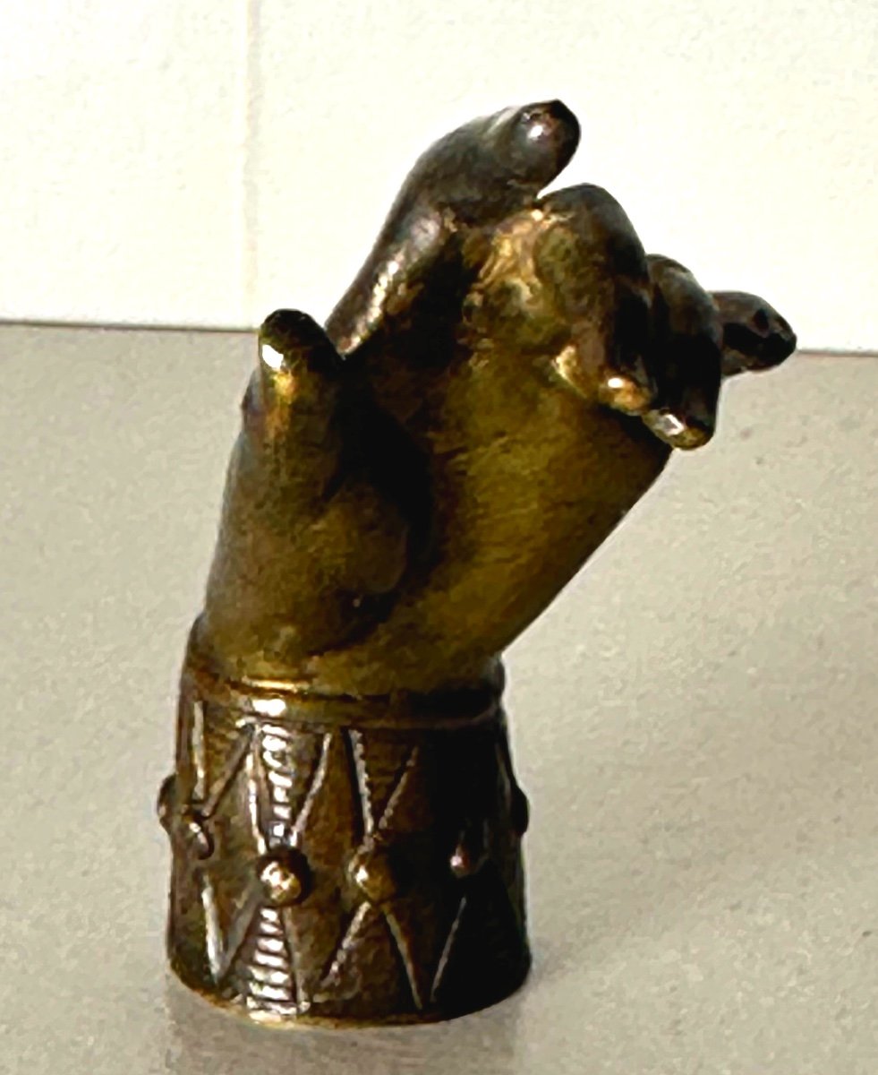 Charming 19th Century Bronze Seal Woman's Hand Sealing Paperweight -photo-4