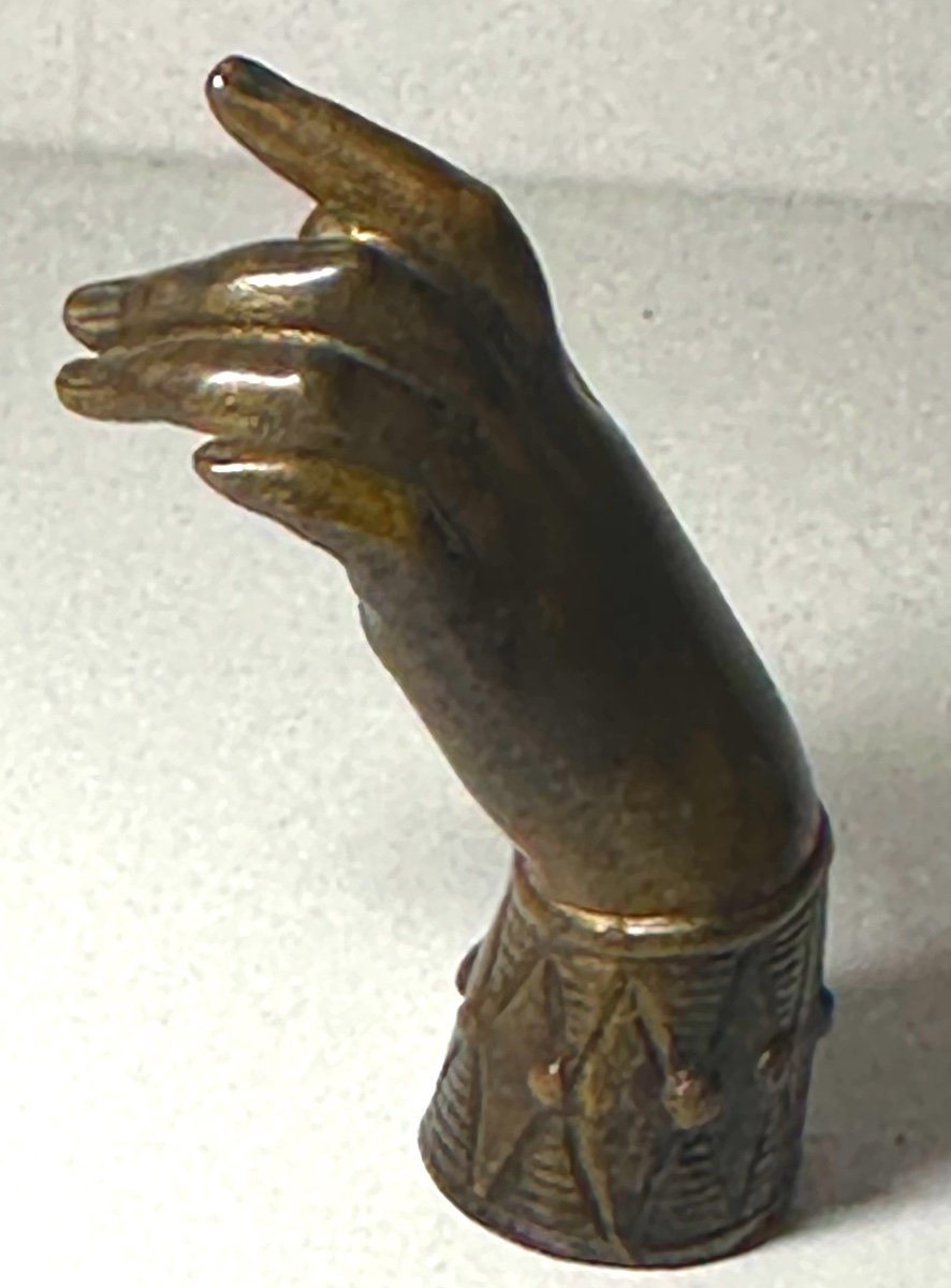 Charming 19th Century Bronze Seal Woman's Hand Sealing Paperweight -photo-2