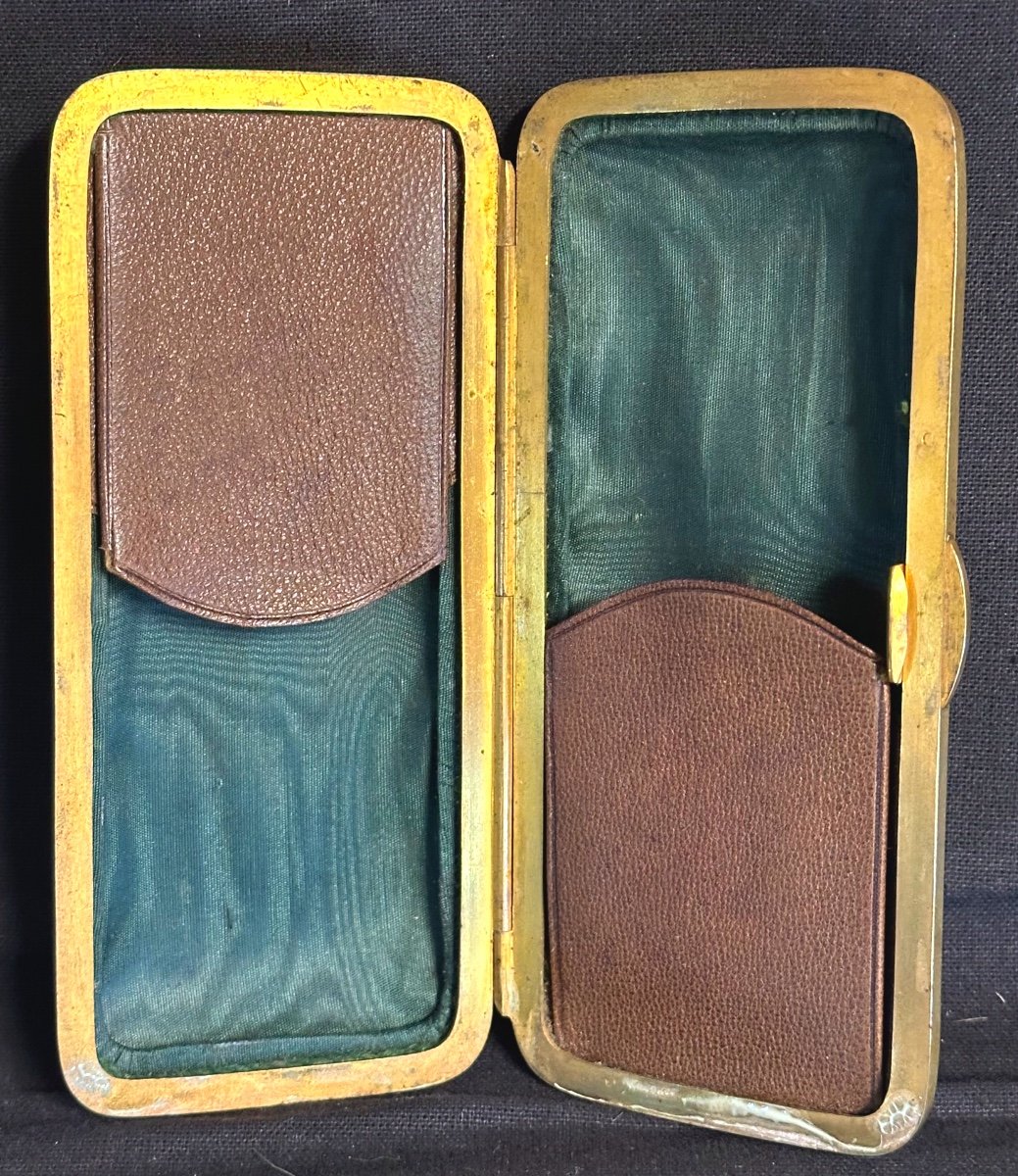 Late 19th Century Leather And Brass Cigar Case With Double Compartment Cigar Holder -photo-2