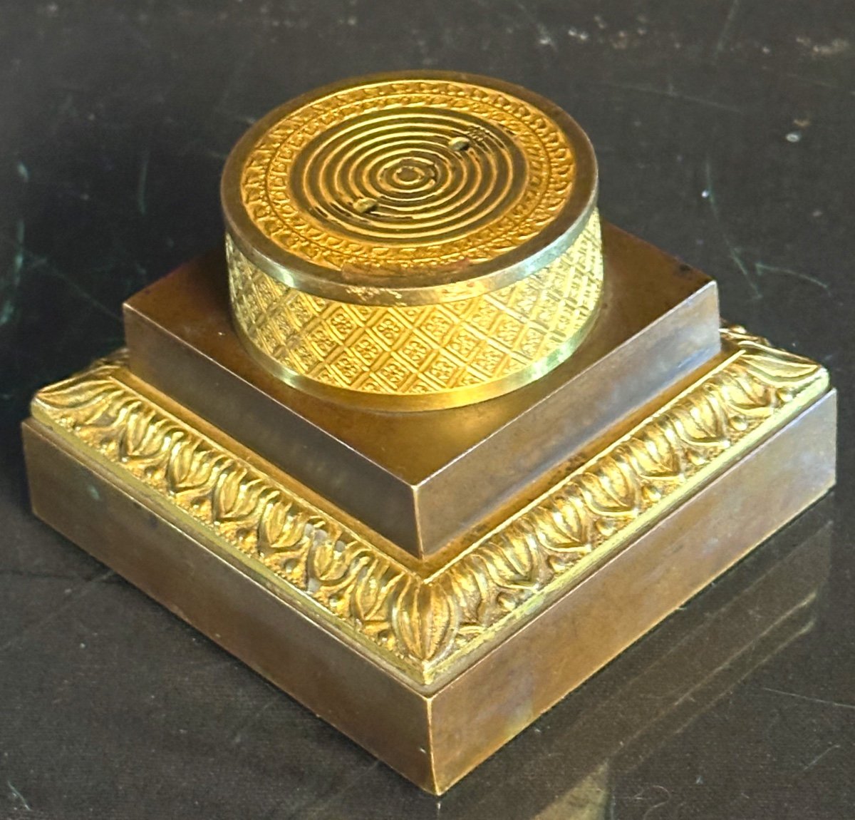 Rare Bronze Base / Base Early 19th Century With 2 Golds Very Good Condition -photo-2