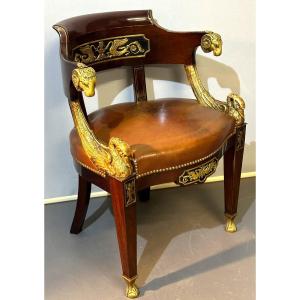 Fauteuil de bureau d’apparat Empire en acajou et bronze En très bon état 