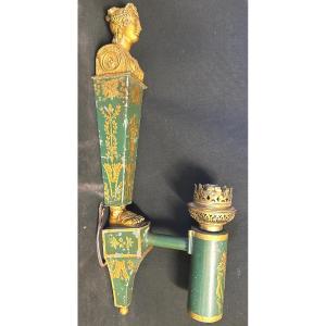 Late 18th Century Consulate Quinquet Wall Lamp Green And Gold Varnished Sheet Metal Bust Diana 
