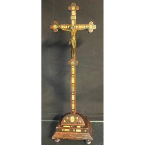 Antique 19th Century Crucifix In Mother-of-pearl Wood And Christ In Bronze 