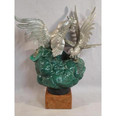 Sculpture Roosters Fight On A Block Of Malachite Brut