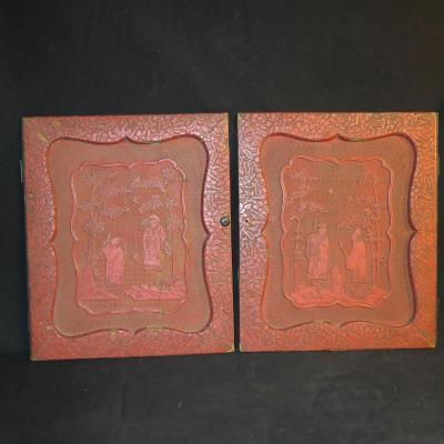 2 PANNEAUX DE PORTE CABINET XIXe en laque rouge decor Chinois Asie 