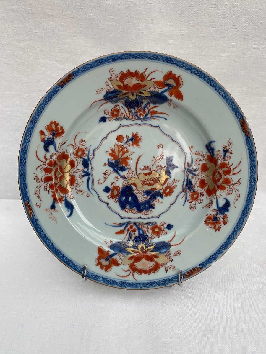 Imari , Paire D’assiettes En Porcelaine Du Japon/chine Du XVIIIeme Siècle.-photo-2