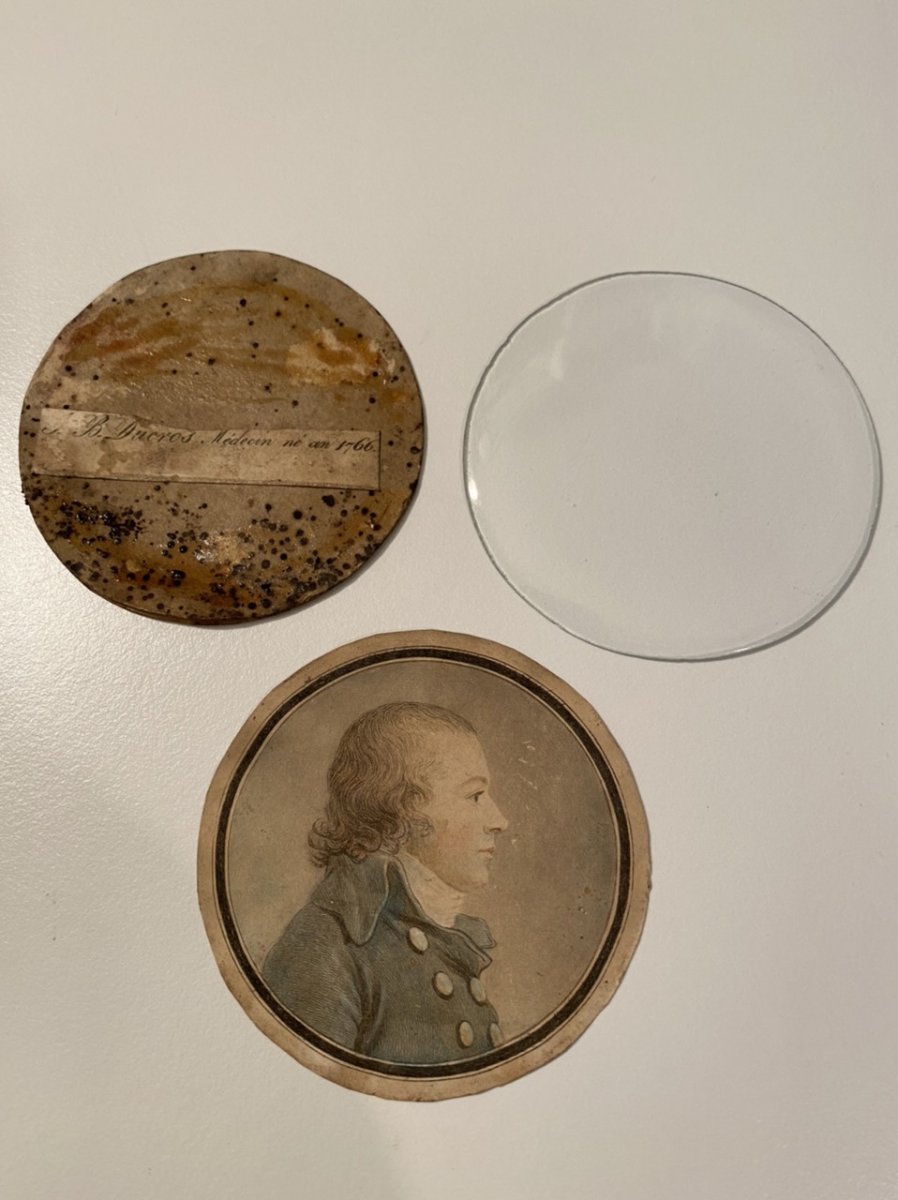 Miniature In Medallion, Engraving Representing A Man From The Eighteenth Century-photo-4