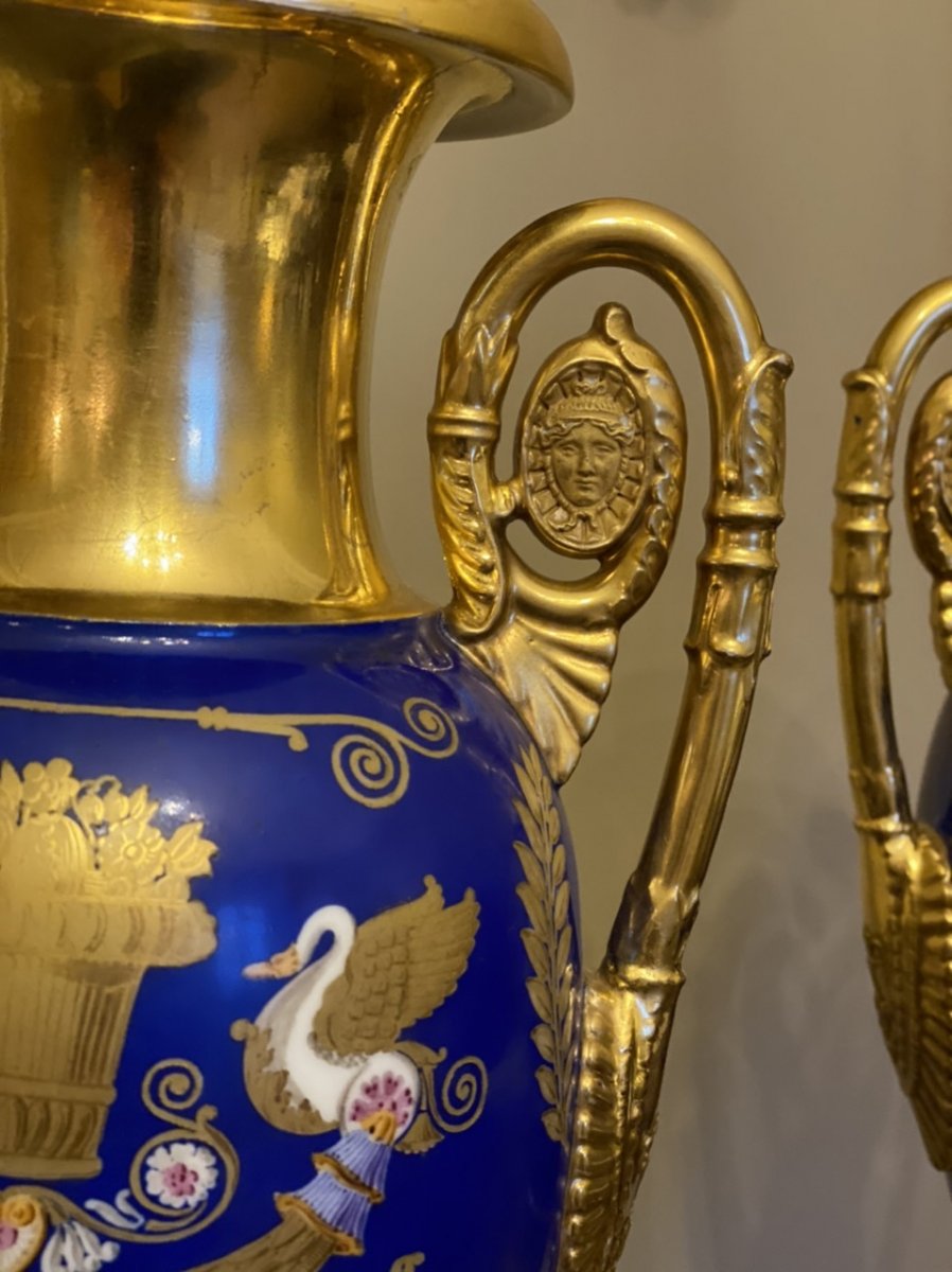 Grande Paire De Vases En Porcelaine De Paris D’époque Empire -photo-2