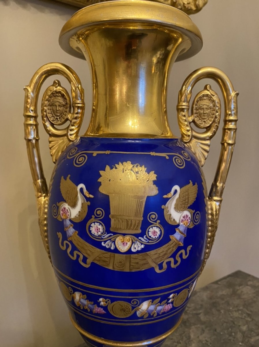 Grande Paire De Vases En Porcelaine De Paris D’époque Empire -photo-1