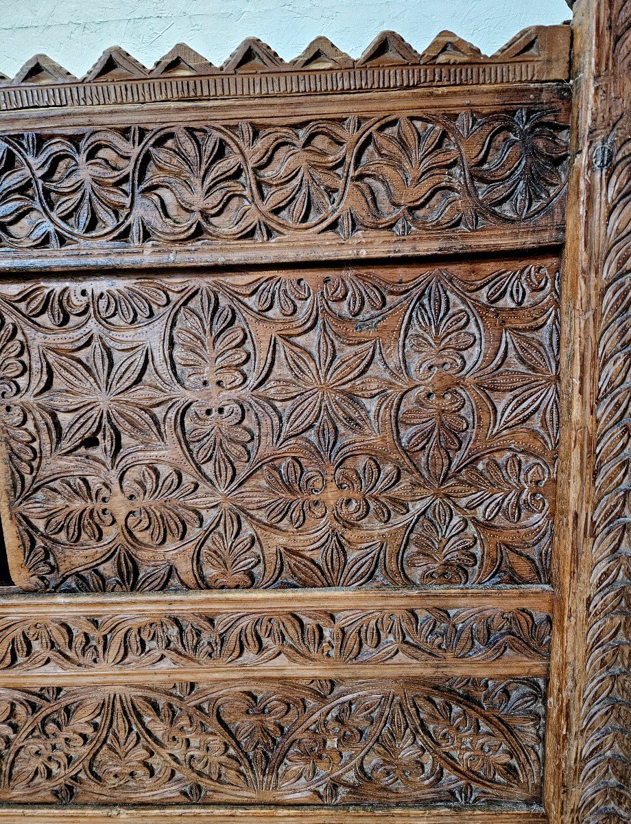 Coffre De Mariage Sculpté En Bois De Cèdre, Pakistan 19ème -photo-1