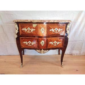 Commode Sauteuse  Galbée Louis XV Epoque XVIIIéme