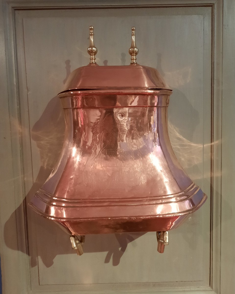 Fountain And Its Copper Basin From The 18th Century.-photo-3