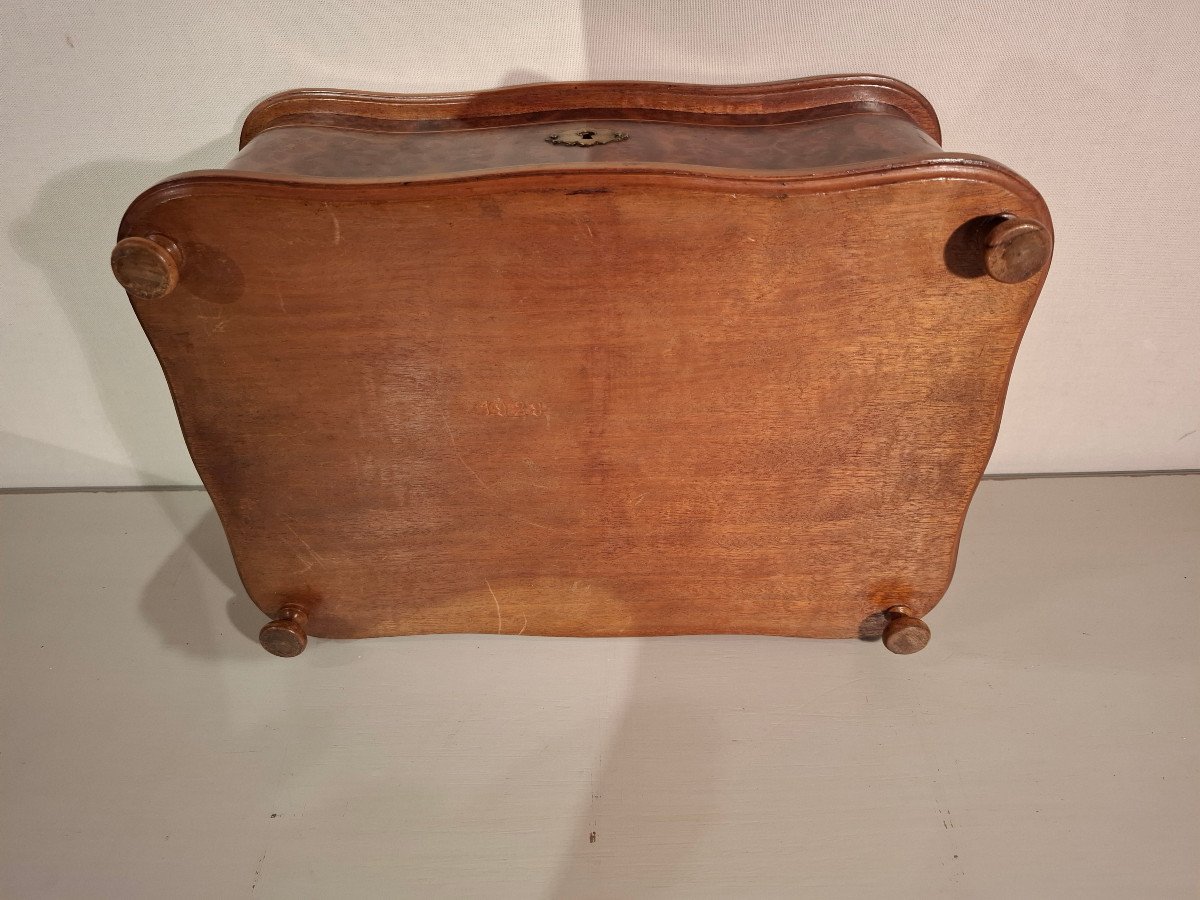 19th Century Light Wood And Thuya Burl Marquetry Box.-photo-8