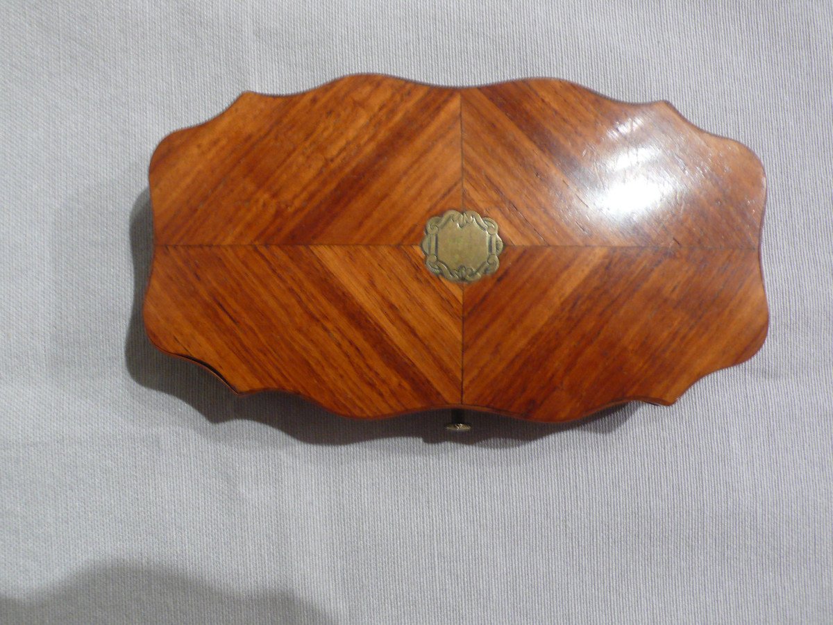 Sewing Kit In Rosewood Case.-photo-2