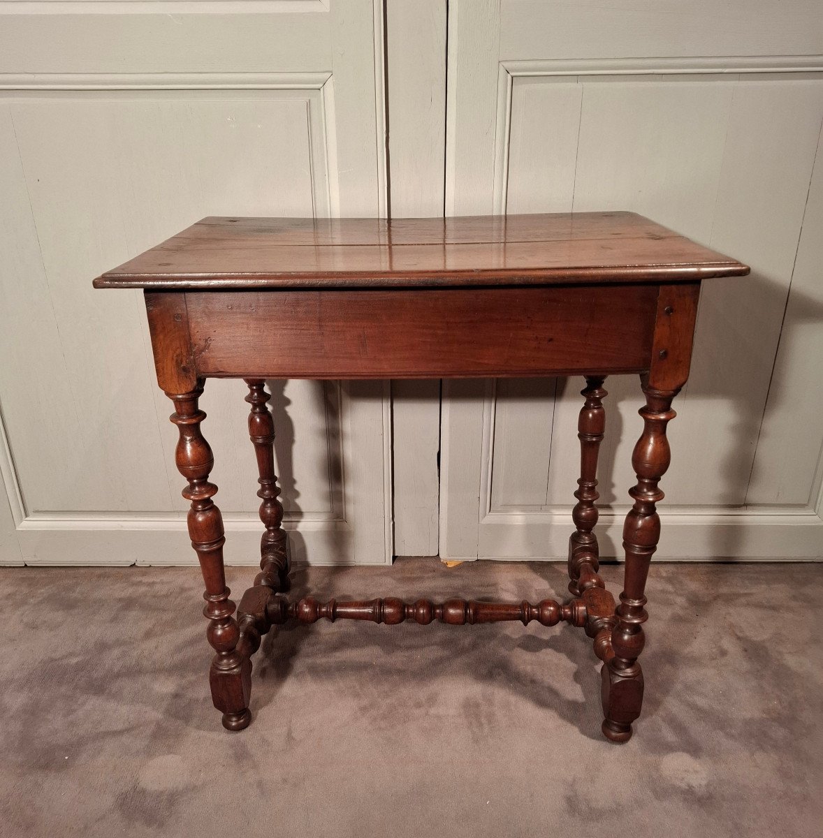 Small Louis XIII Walnut Table From The End Of The 17th, Beginning Of The 18th Century-photo-4