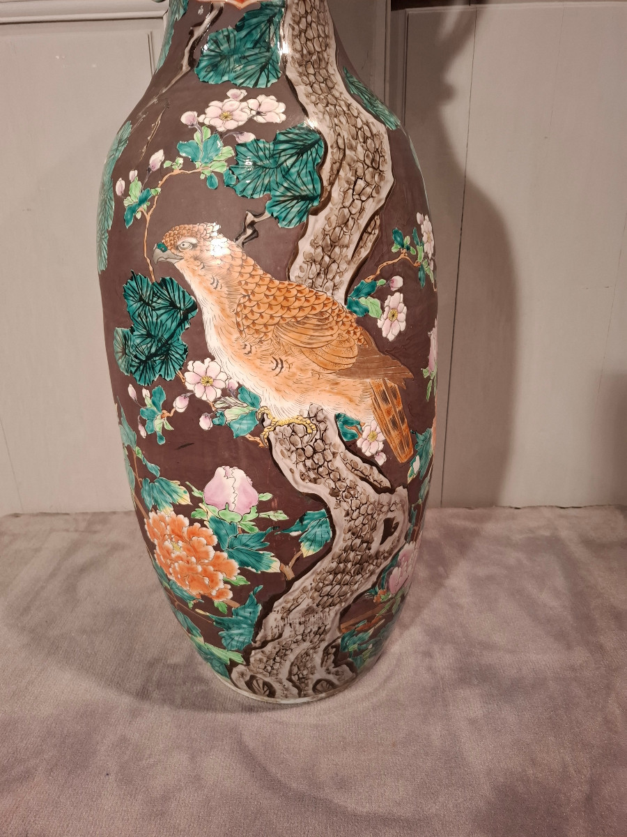 Large Japanese Porcelain Vase From The Late 19th Century.-photo-2