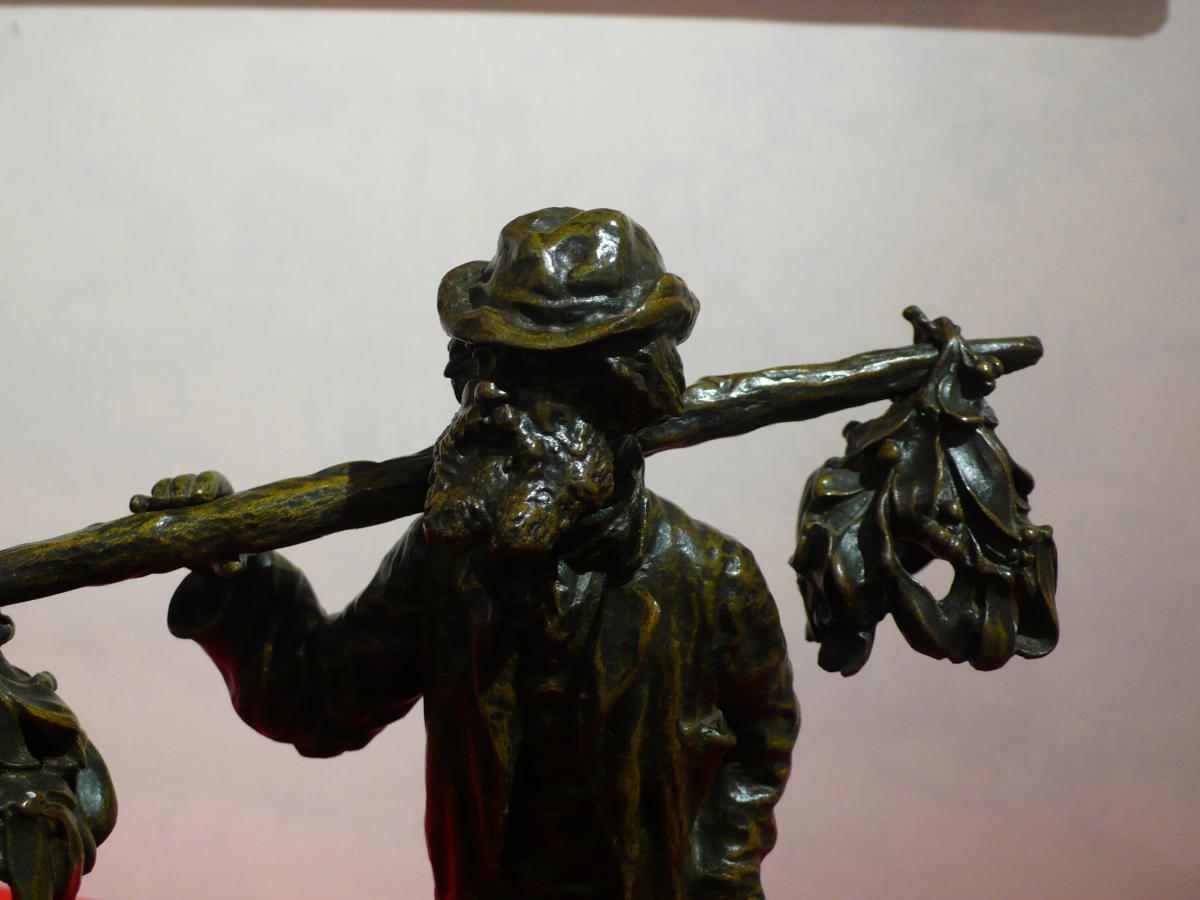 Un Bronze Représentant Un Cueilleur De Gui Signé Jonche-photo-3