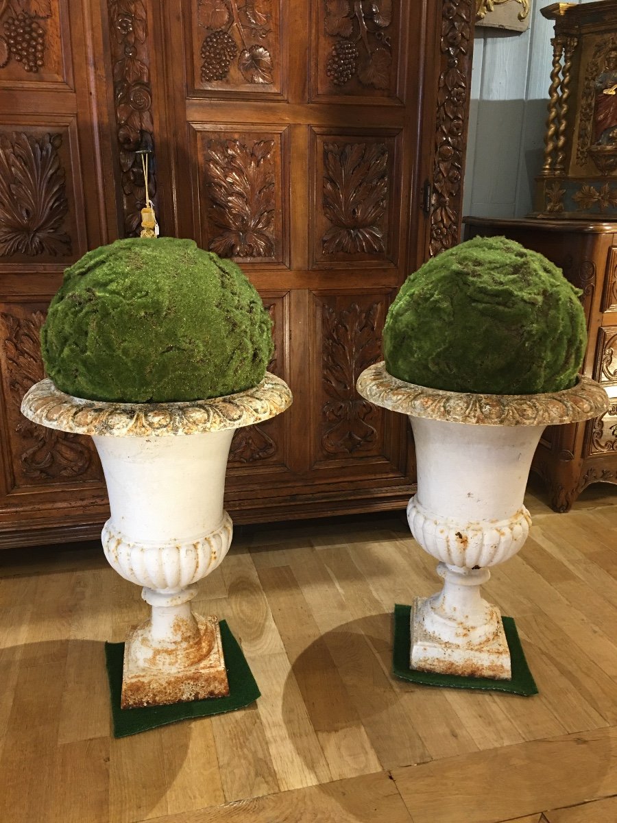 Pair Of Medici Cast Iron Vases, 19th Century