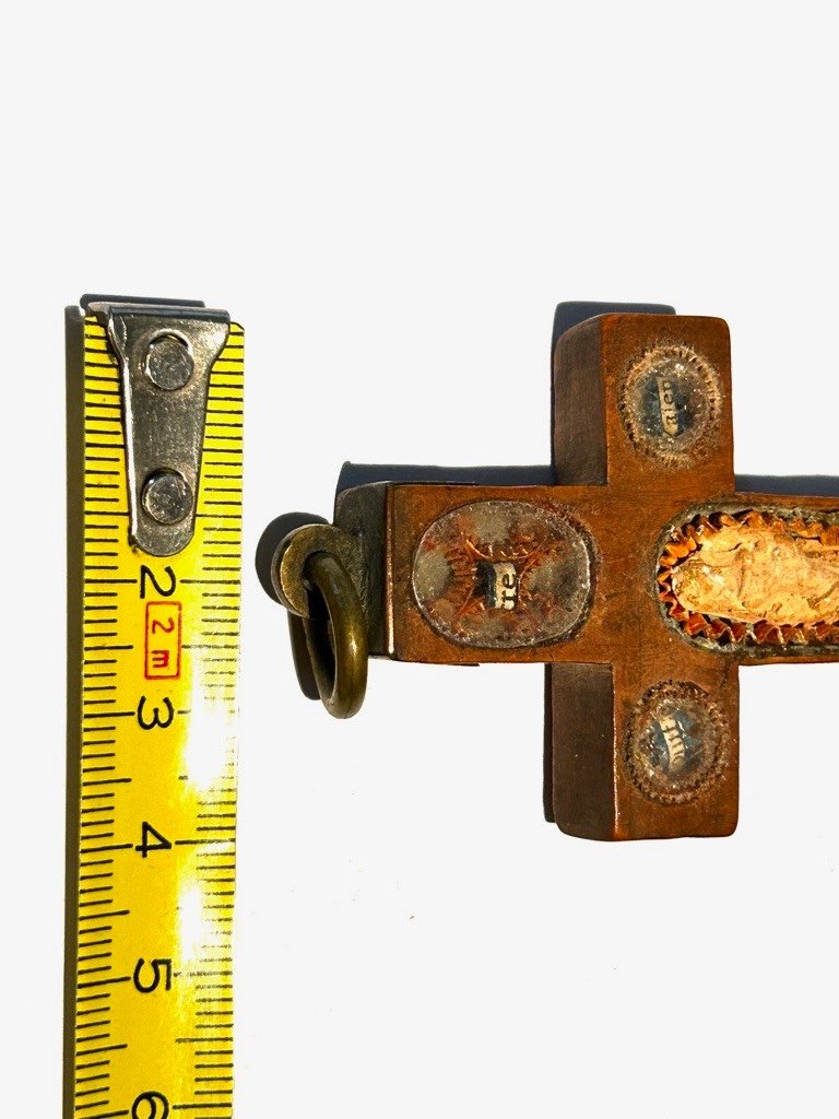 Reliquary Cross Pendant In Carved Boxwood, Several Relics. 18th Century-photo-8