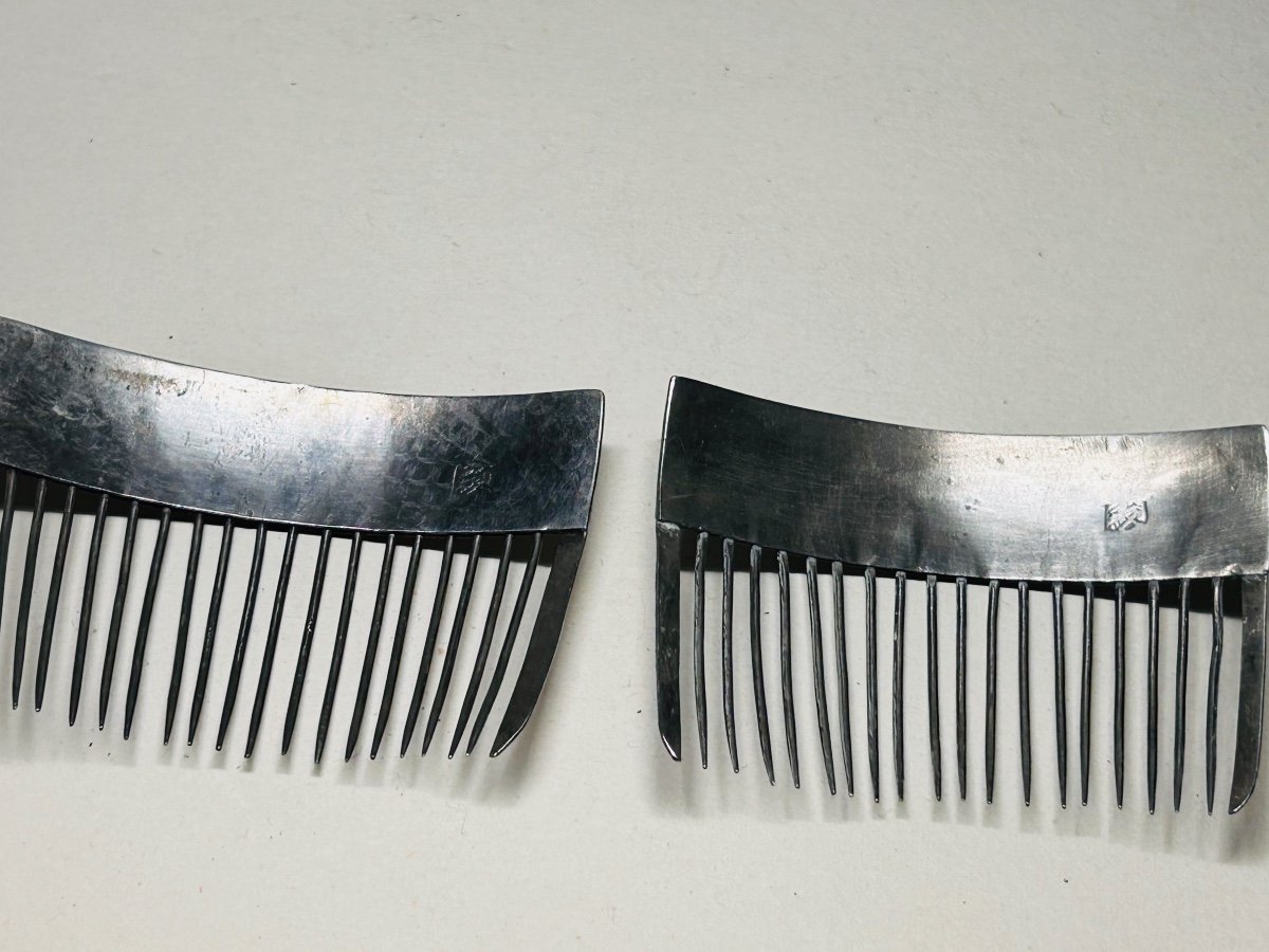 A Pair Of Chinese Silver Combs. Chinese Export Silver-photo-2