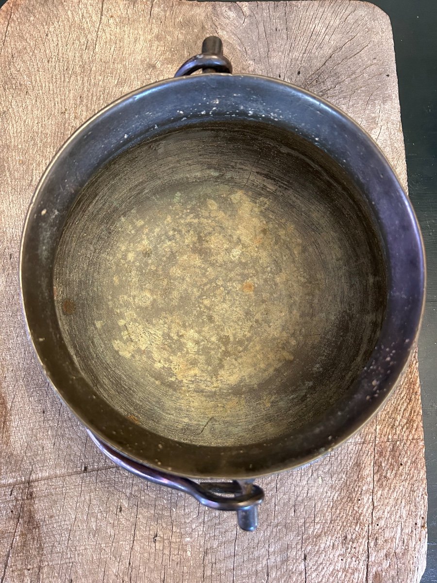 Bronze Cauldron, Early 18th Century -photo-1