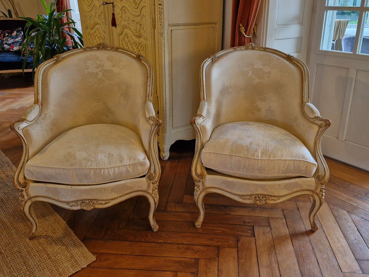 Paire De Fauteuils Style Louis XV, En Bois Peint