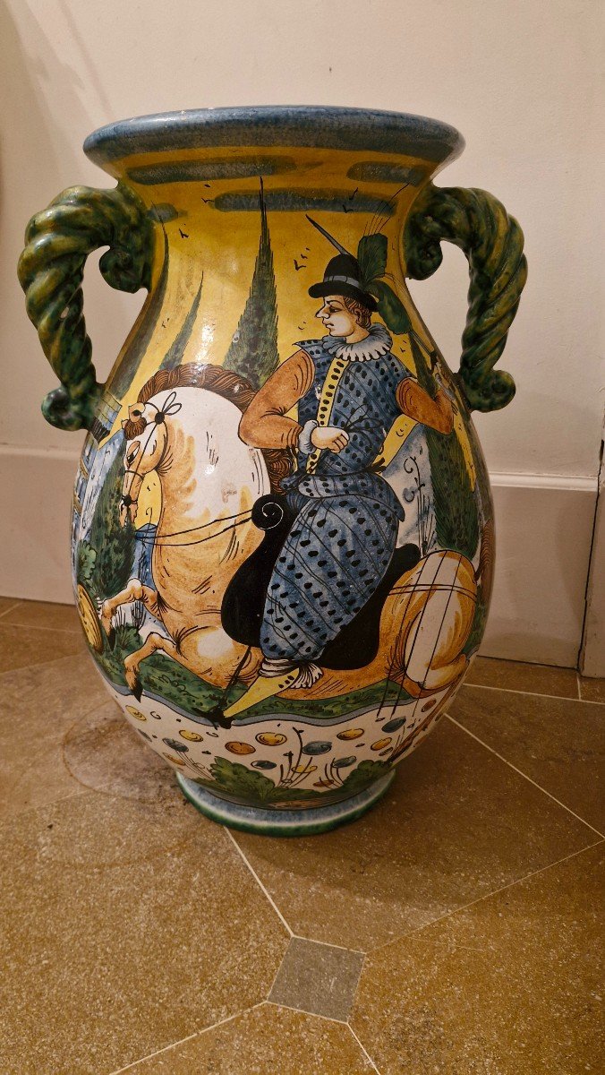 Large Italian Majolica Vase -photo-1