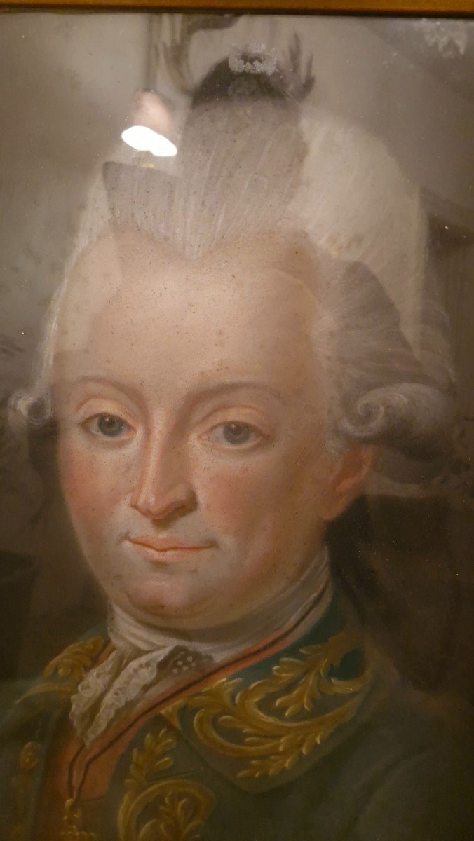 Pastel Portrait Of A Man, 18th Century -photo-2