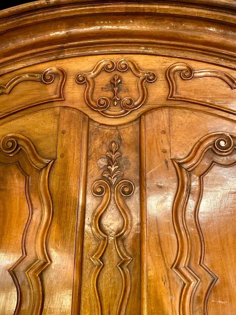 Louis XV Two-body Buffet In Walnut. -photo-7