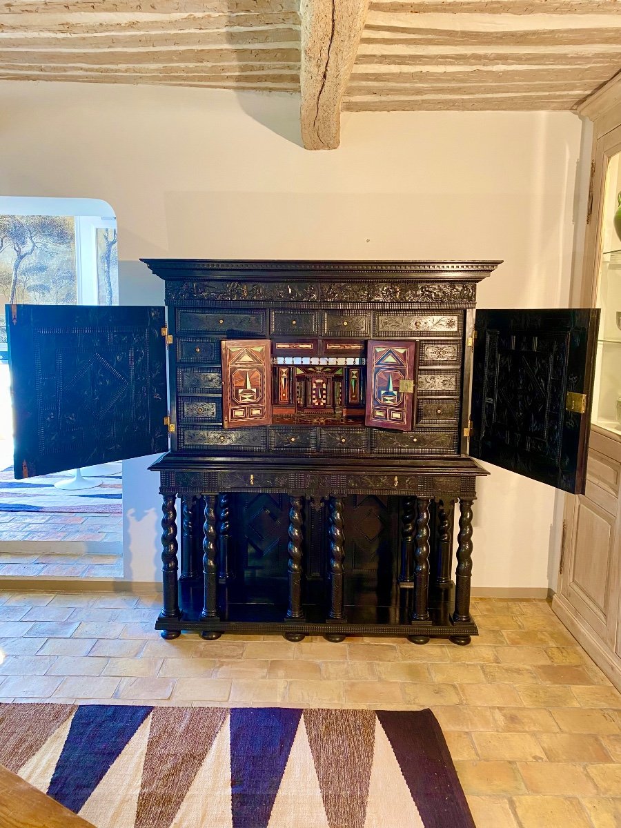 Large 17th Century Ebony Cabinet.  -photo-2