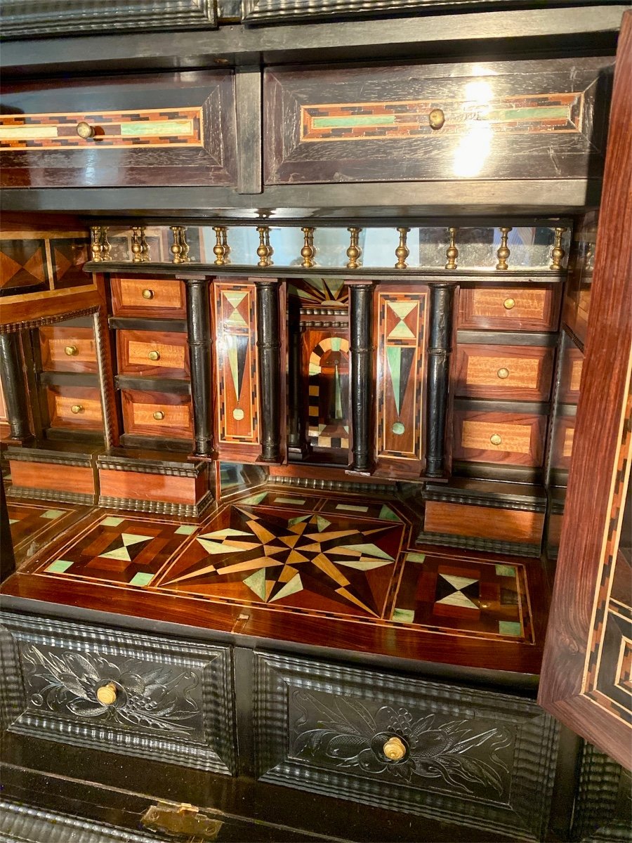 Large 17th Century Ebony Cabinet.  -photo-7