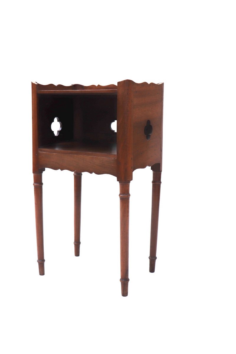 Nightstand In Walnut, Late 18th Century.