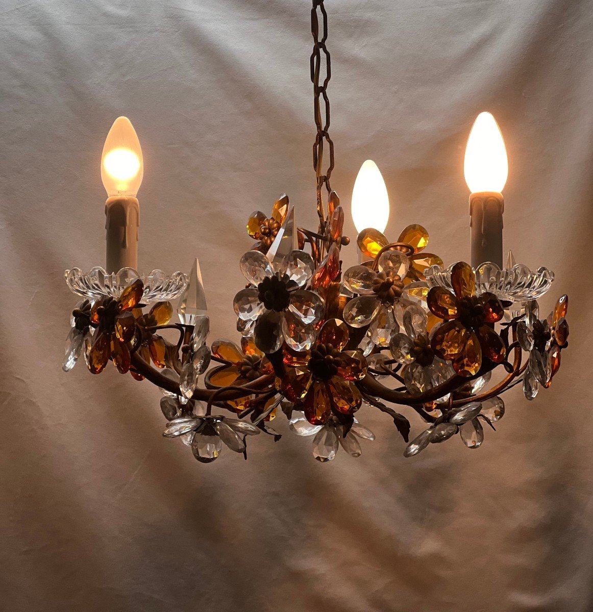 Lustre De Style Baguès Fleurs Cristal Et Tôle Doré