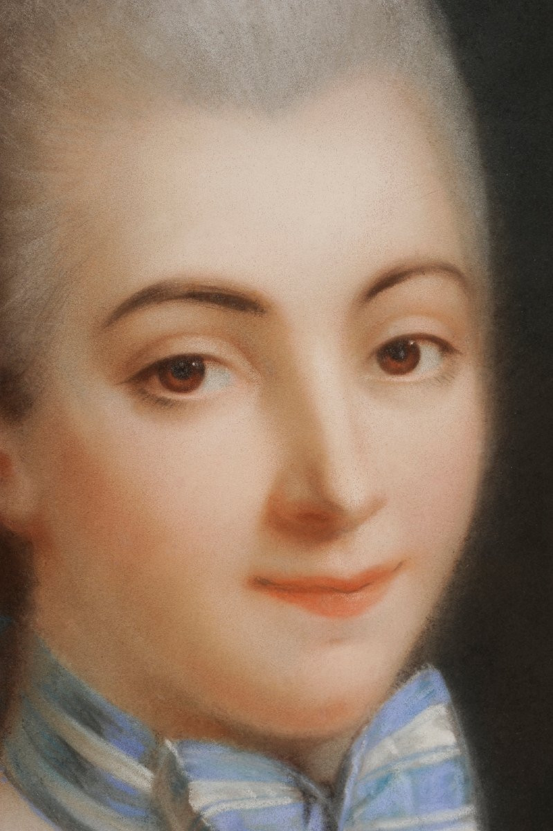 Portrait de jeune femme en tenue d’époque Louis XV - Ecole française XIXe -photo-1