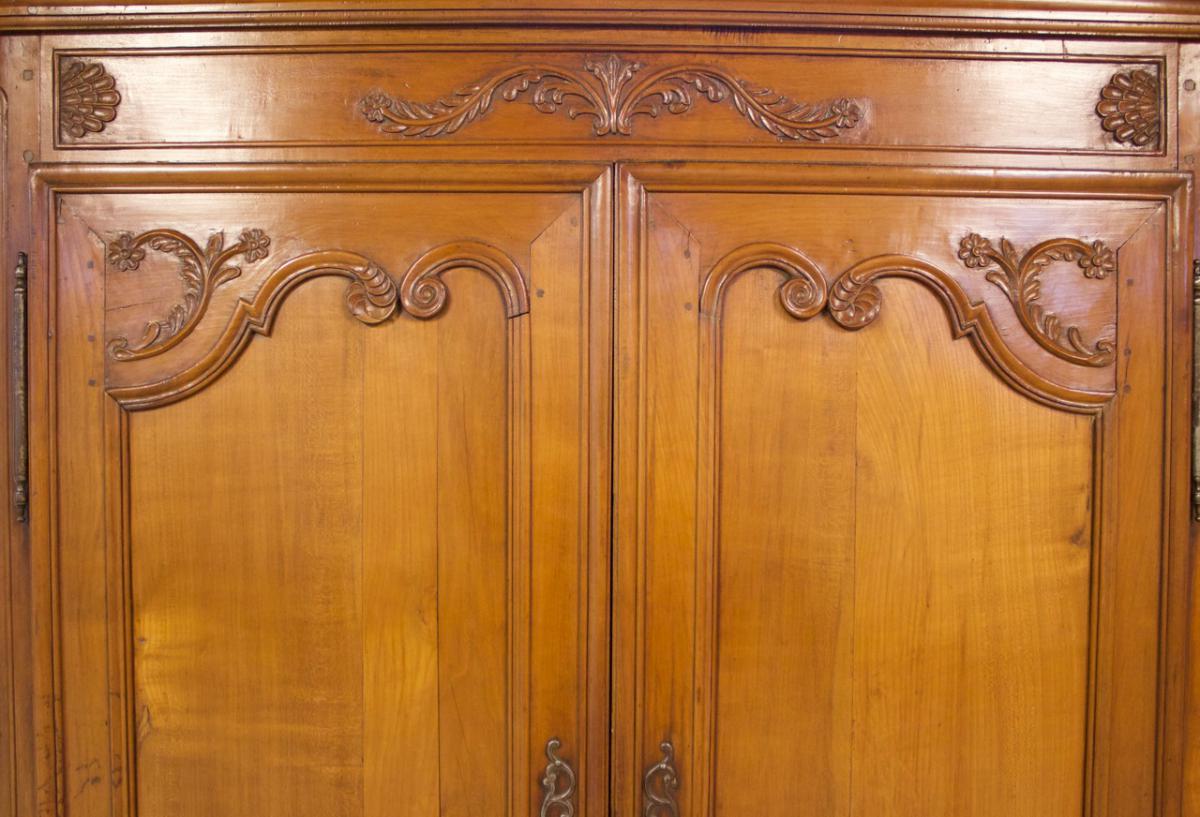 Cabinet Carved Cherry.-photo-2