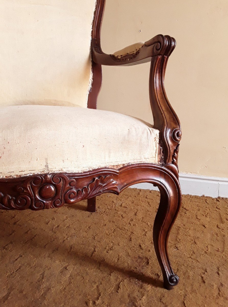 19th Century Armchair Carved With Coat Of Arms. -photo-1