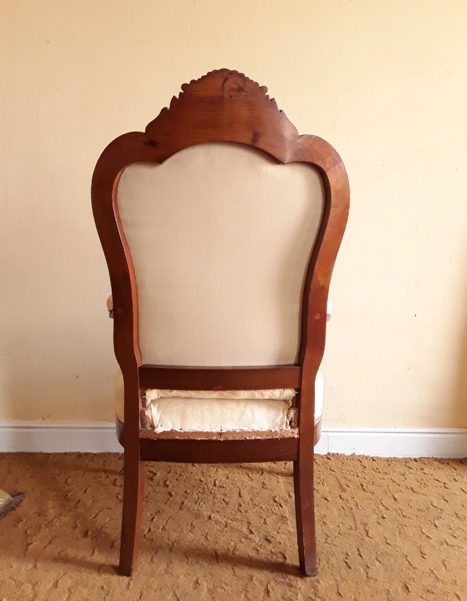 19th Century Armchair Carved With Coat Of Arms. -photo-3