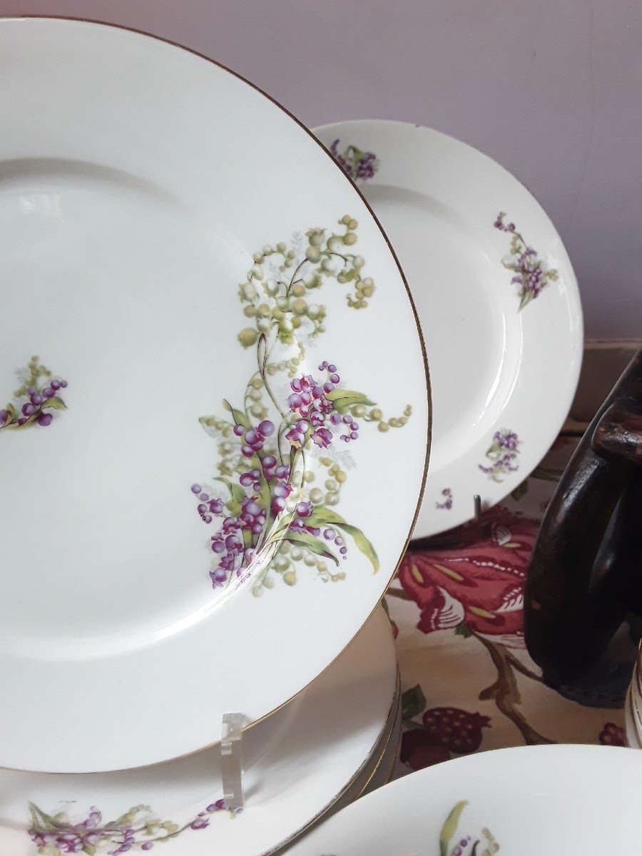 Service De Table En Porcelaine De Limoges.  (38pcs).-photo-3