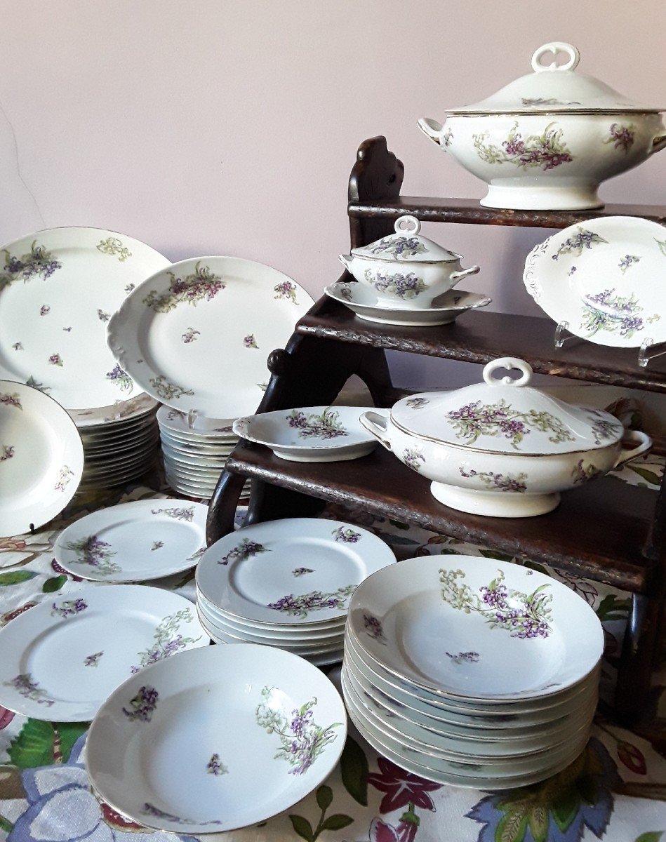 Limoges Porcelain Dinner Service. 51 Pcs.-photo-2