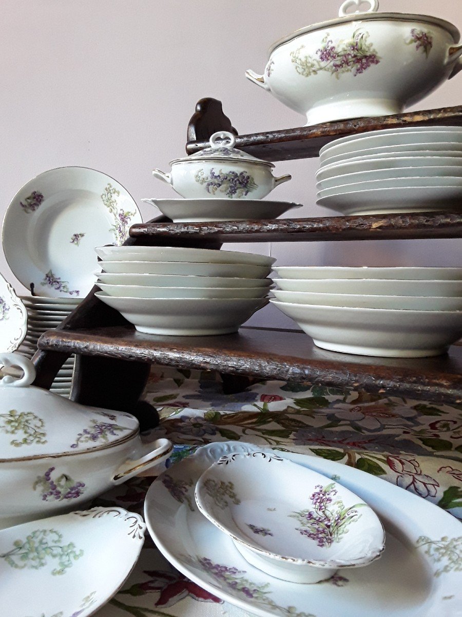 Service De Table En Porcelaine De Limoges.  51 Pcs.-photo-5