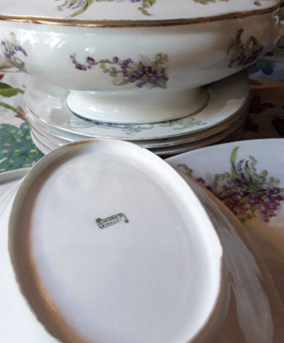 Service De Table En Porcelaine De Limoges.  51 Pcs.-photo-7