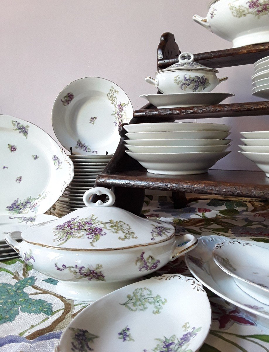 Limoges Porcelain Dinner Service. 51 Pcs.