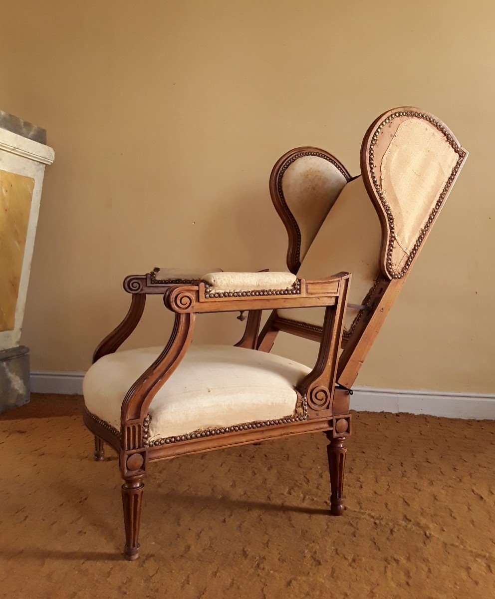 Important Fauteuil Louis XVI à Oreille Et Crémaillère. (circa 1820).-photo-2