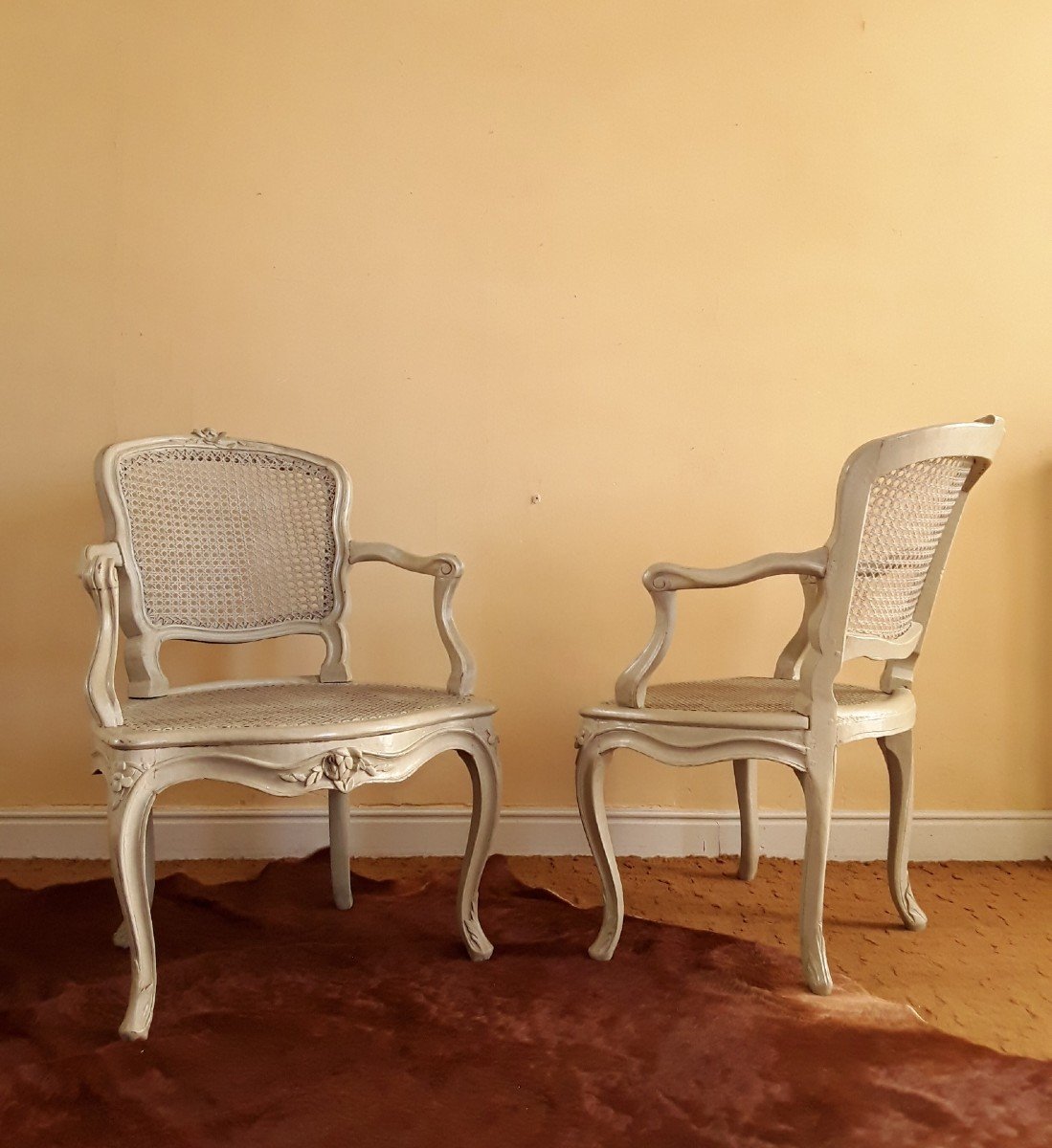 Pair Of Louis XV Period Lyonnais Armchairs. -photo-3