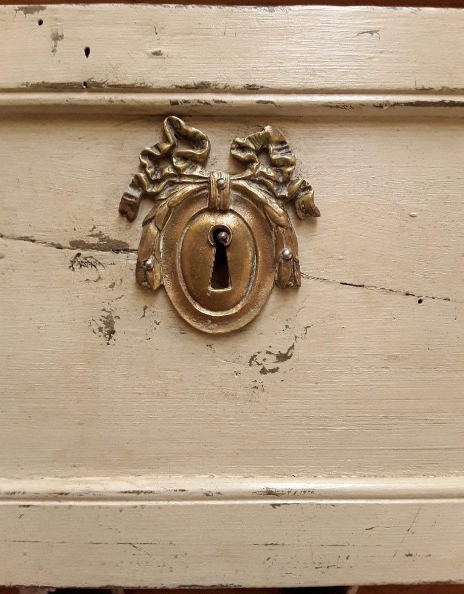 Commode En Bois Laqué d'époque Louis XVI. -photo-4