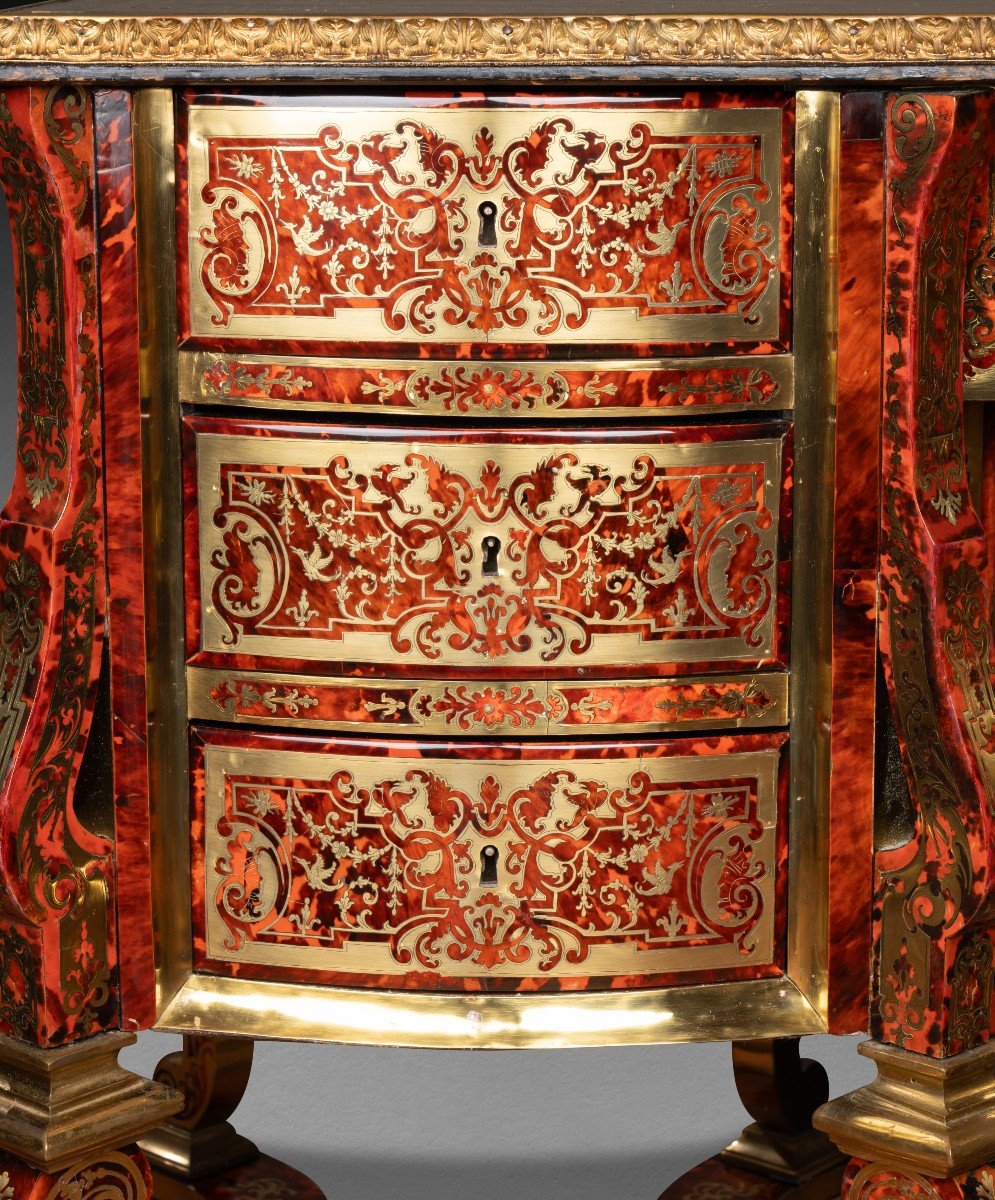 Bureau Mazarin en marqueterie Boulle d'écaille de tortue et laiton, époque Louis XIV-photo-8